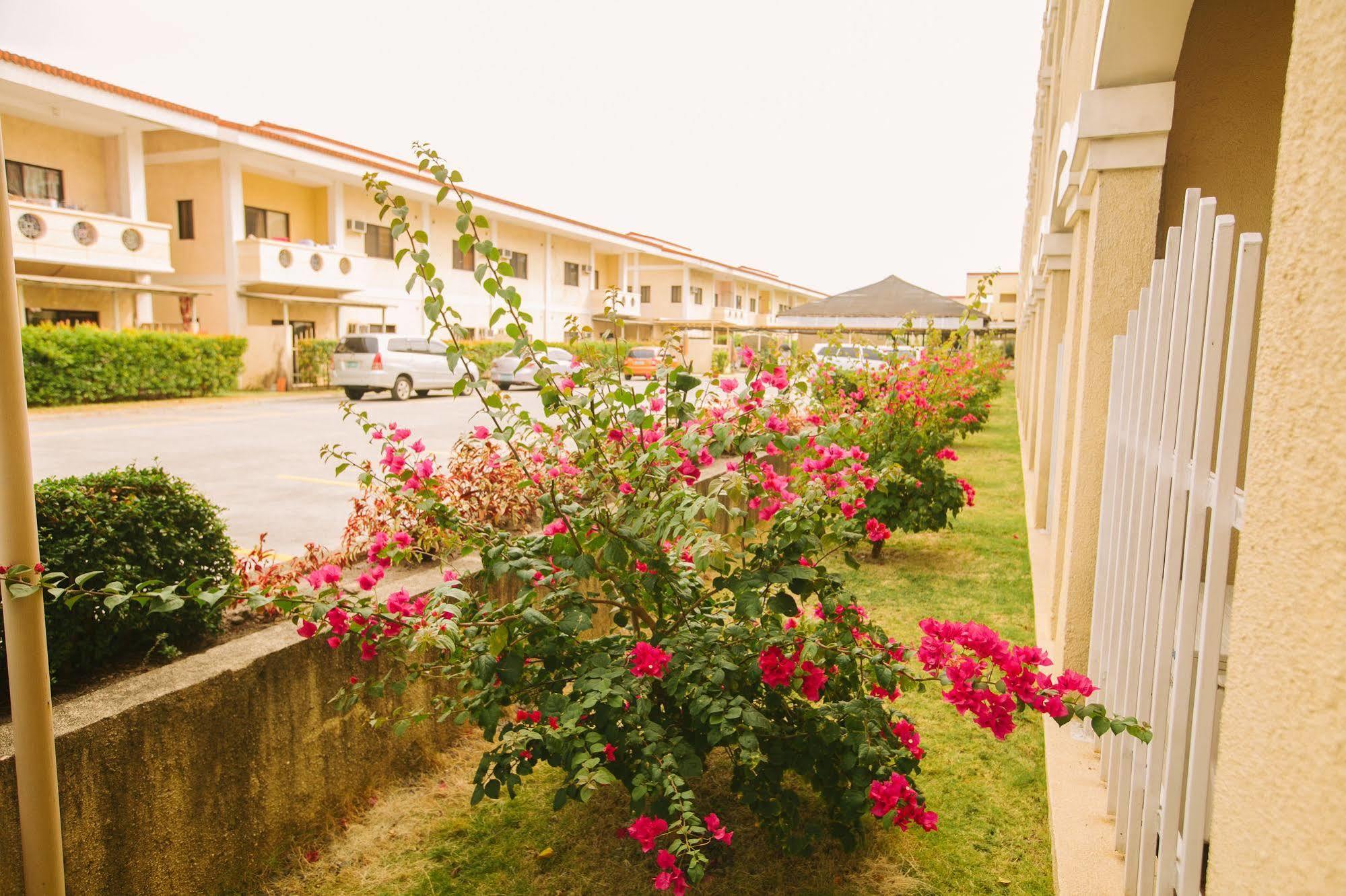 Subic Coco Hotel Olongapo Bagian luar foto
