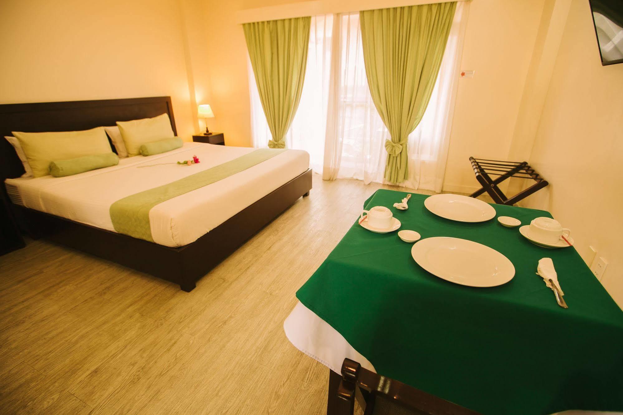 Subic Coco Hotel Olongapo Bagian luar foto