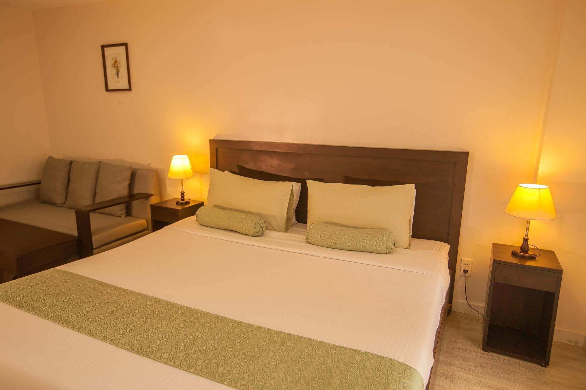 Subic Coco Hotel Olongapo Bagian luar foto