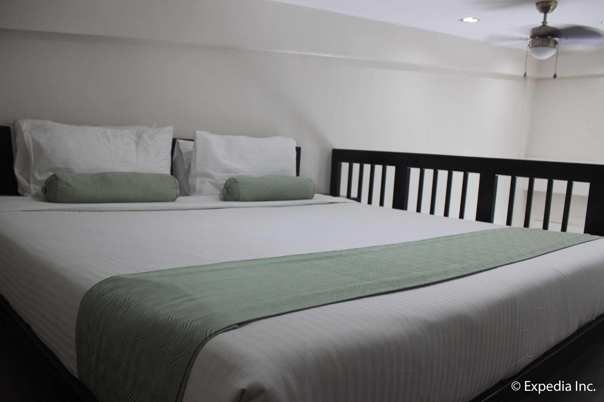 Subic Coco Hotel Olongapo Bagian luar foto