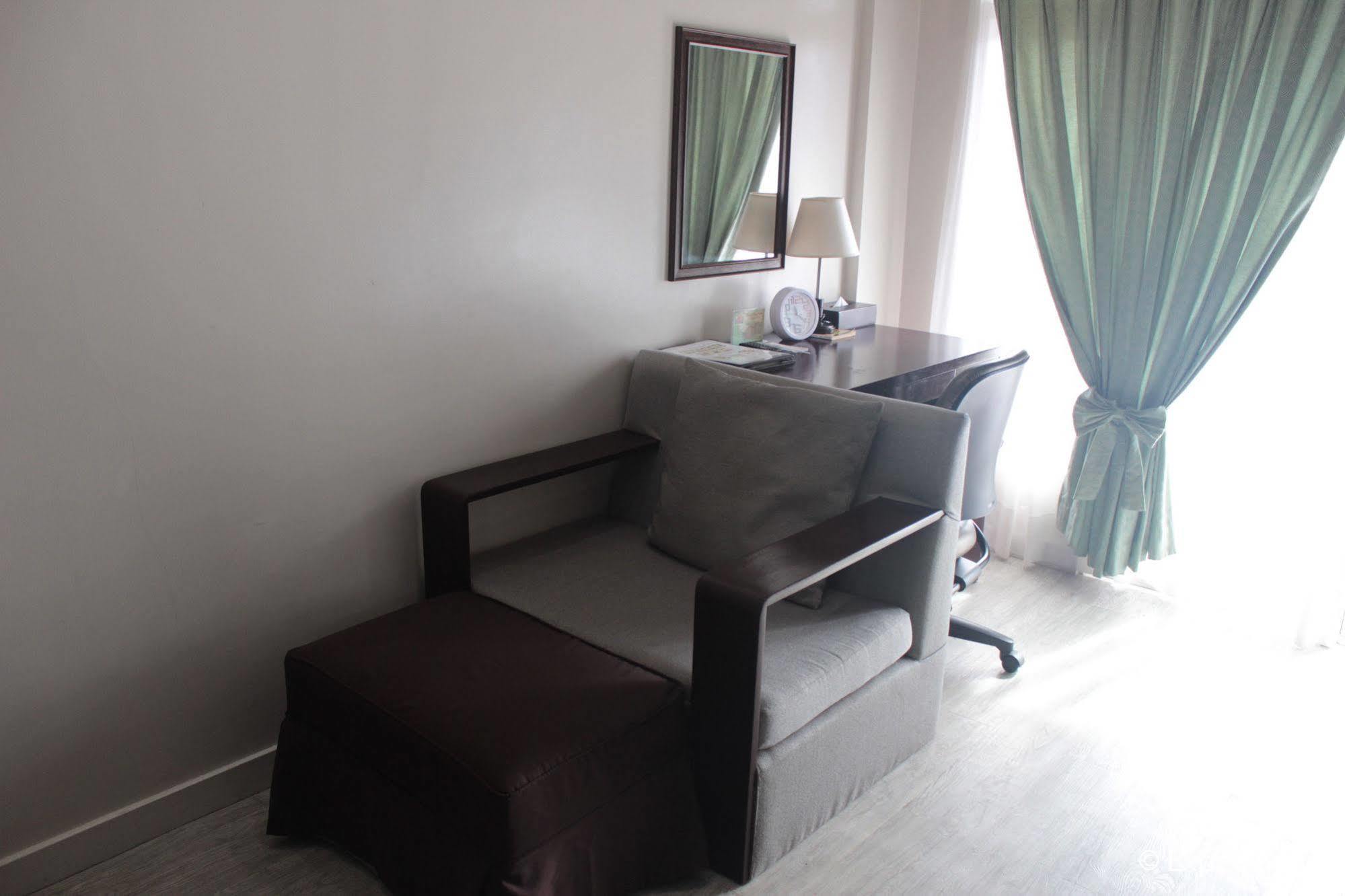 Subic Coco Hotel Olongapo Bagian luar foto