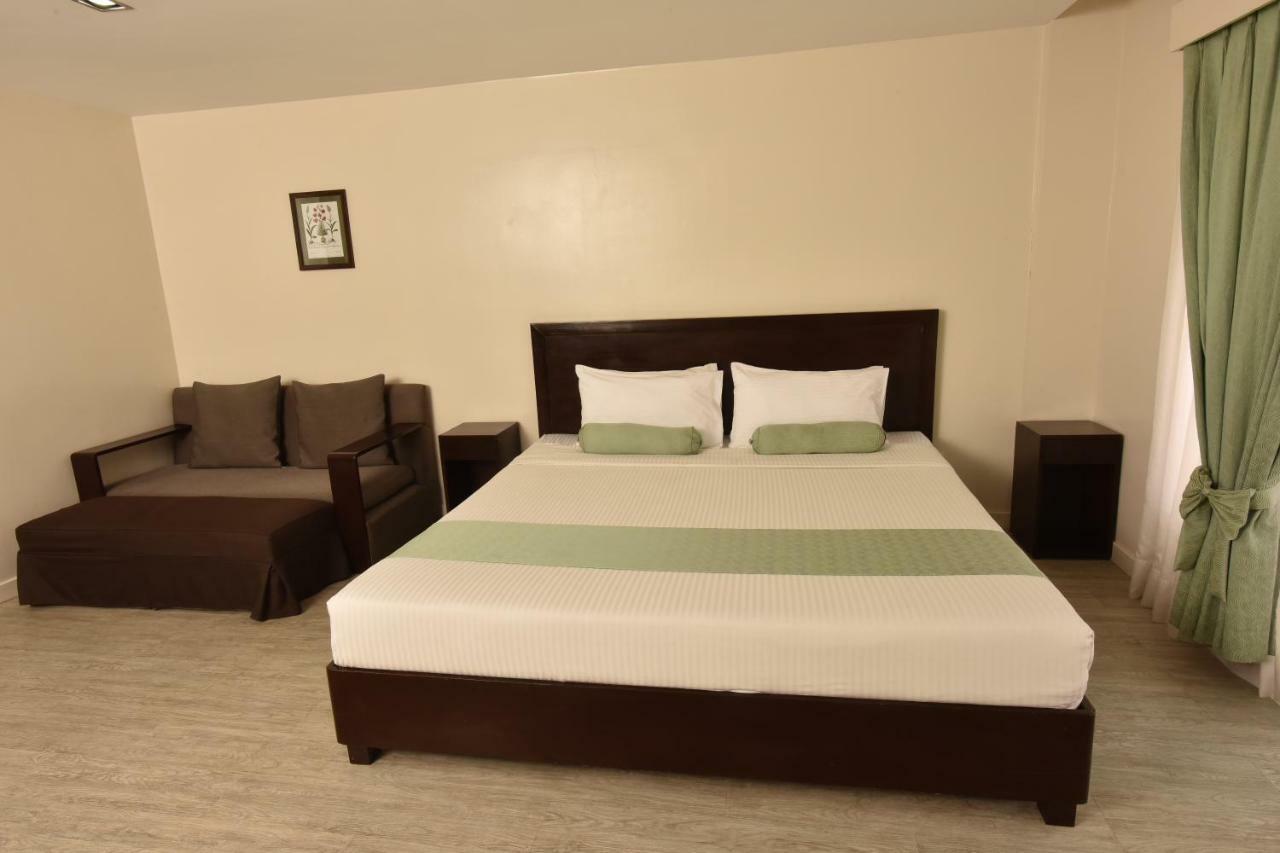 Subic Coco Hotel Olongapo Bagian luar foto
