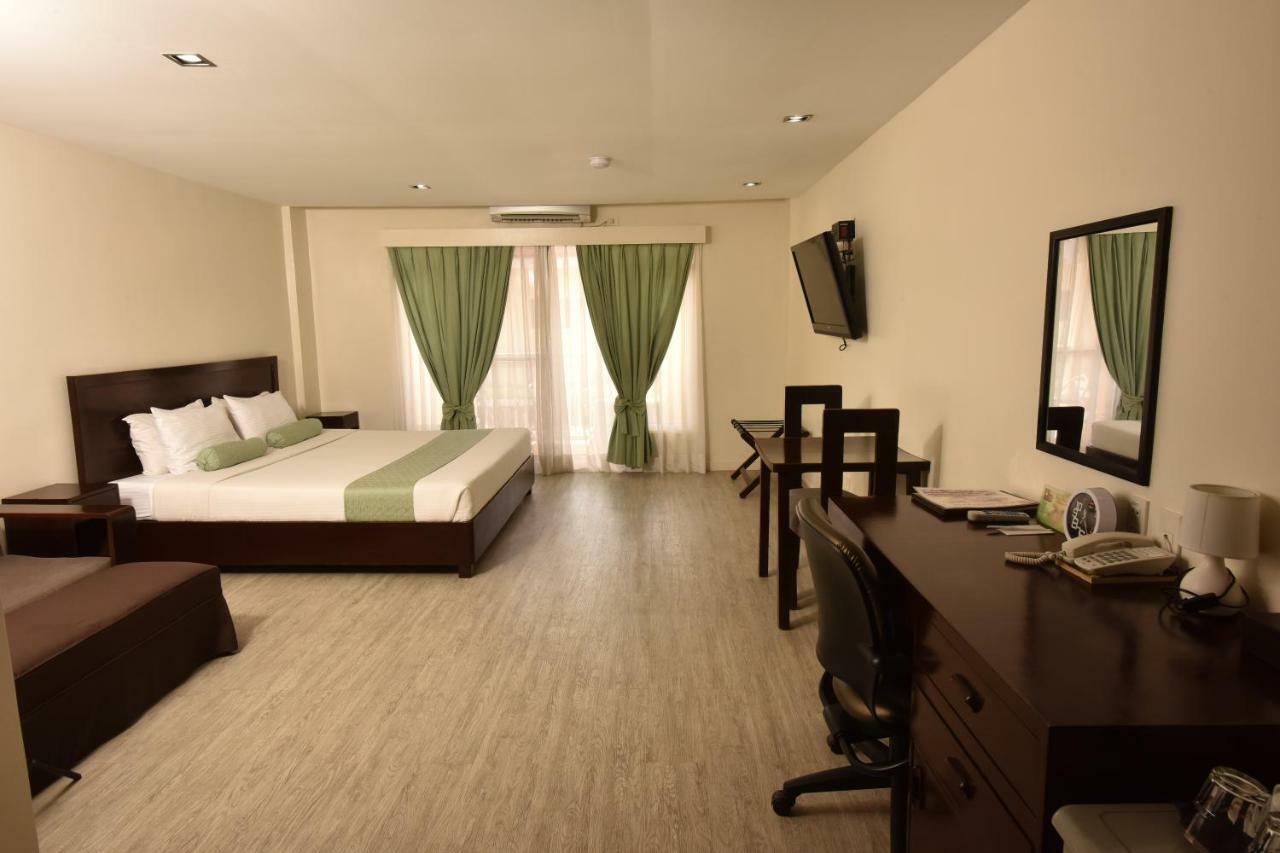 Subic Coco Hotel Olongapo Bagian luar foto